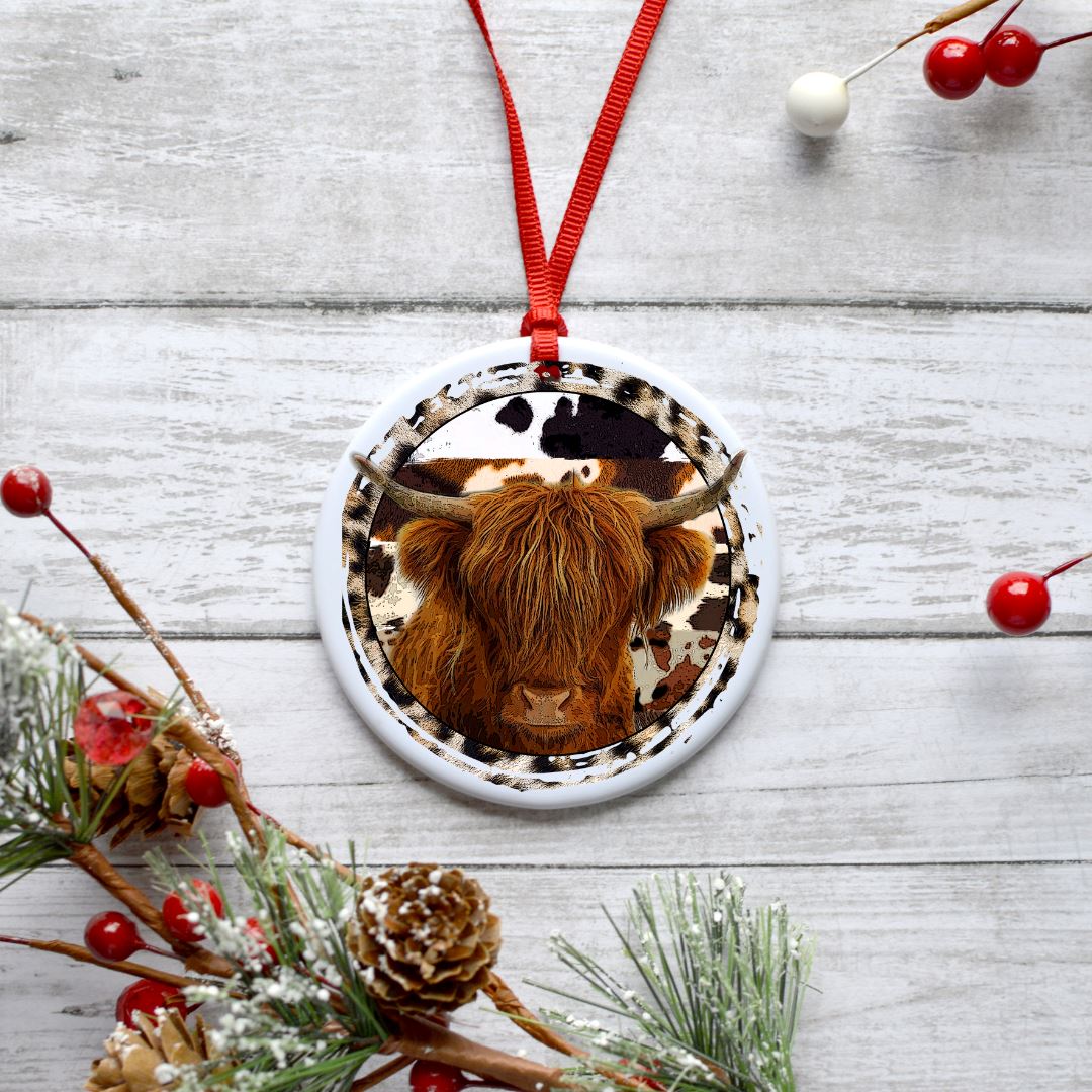 HIGHLAND COW CIRCLE ORNAMENT Harlow Boutique Official Online Store