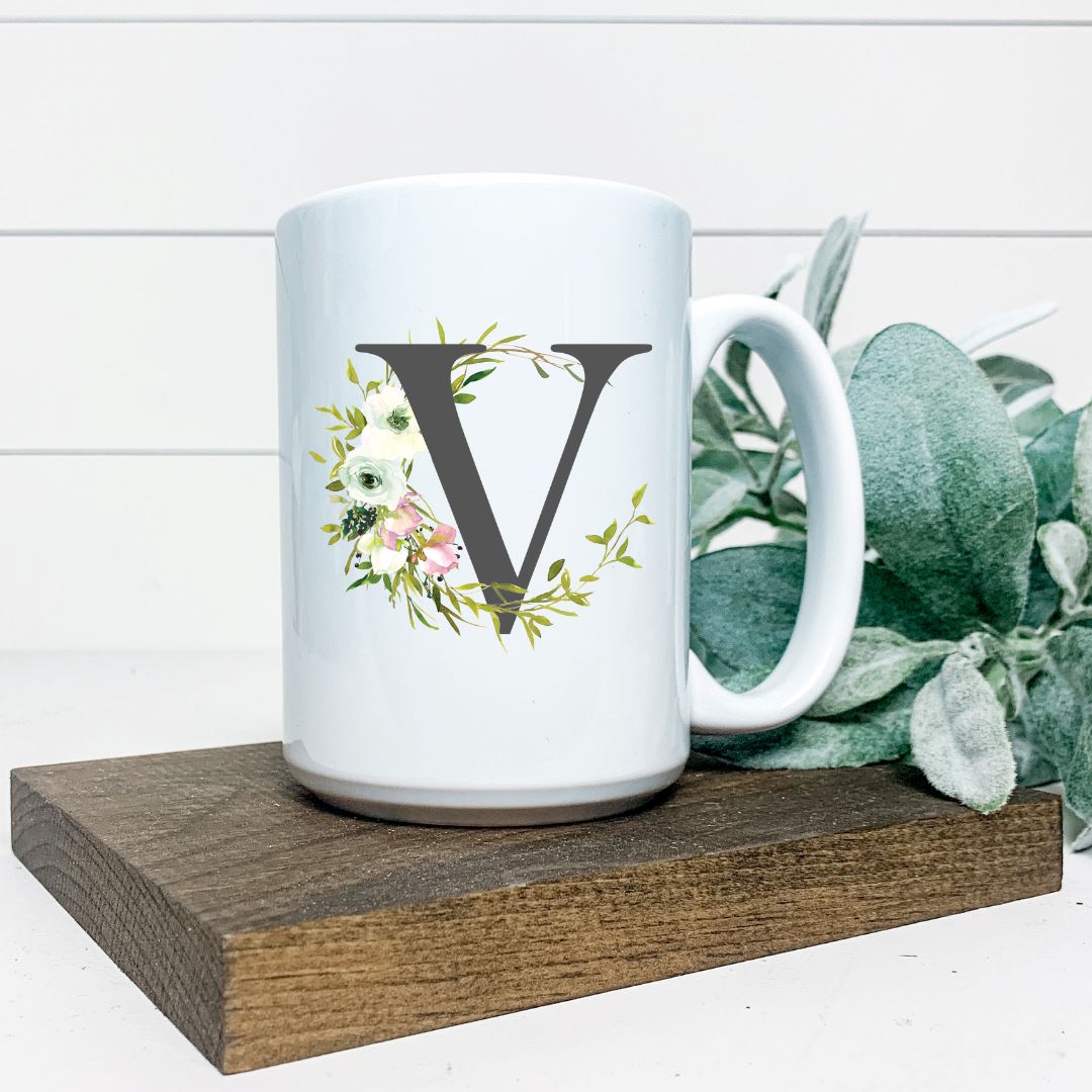 LETTER V MUG Harlow Boutique Official Online Store
