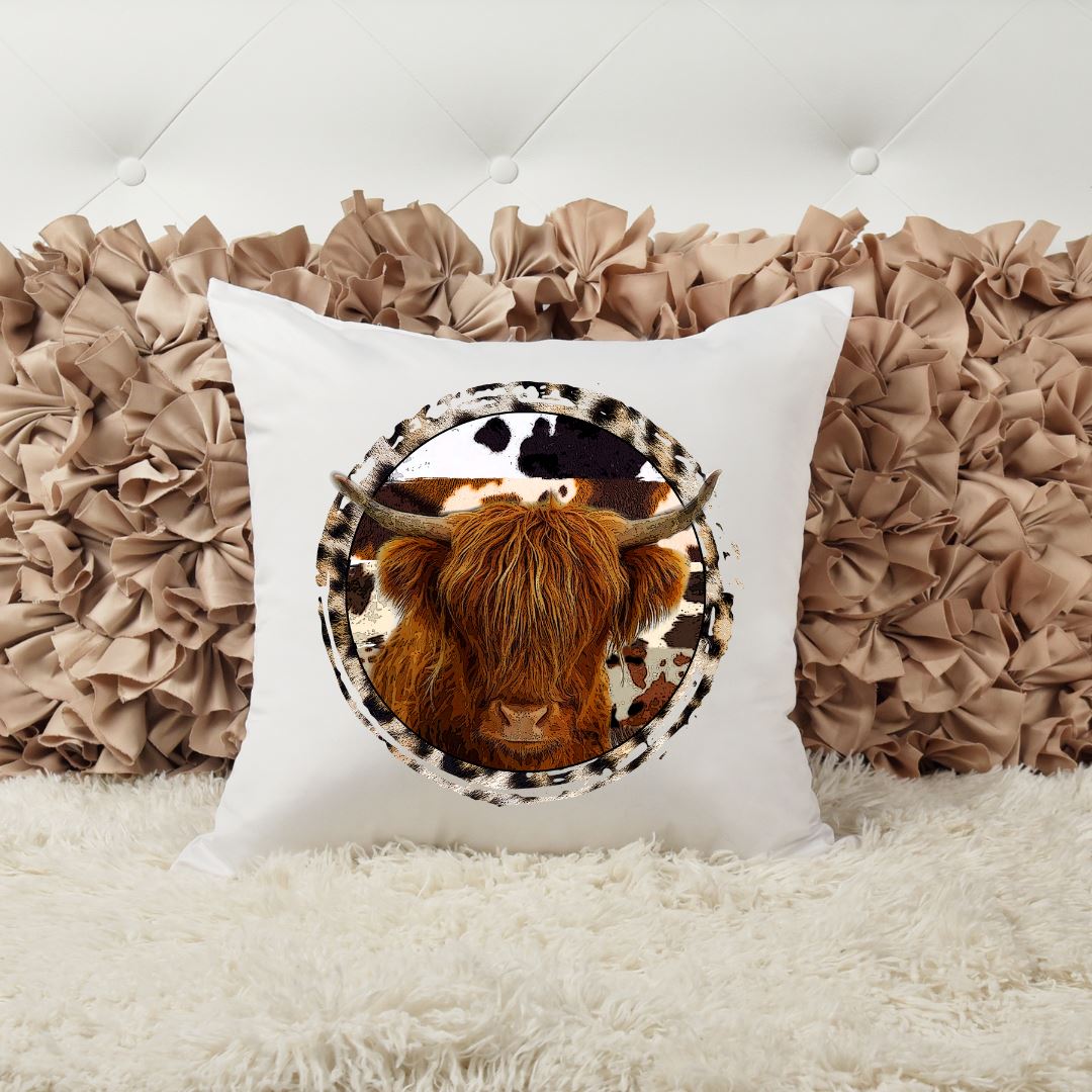 HIGHLAND COW CIRCLE PILLOW Harlow Boutique Official Online Store 