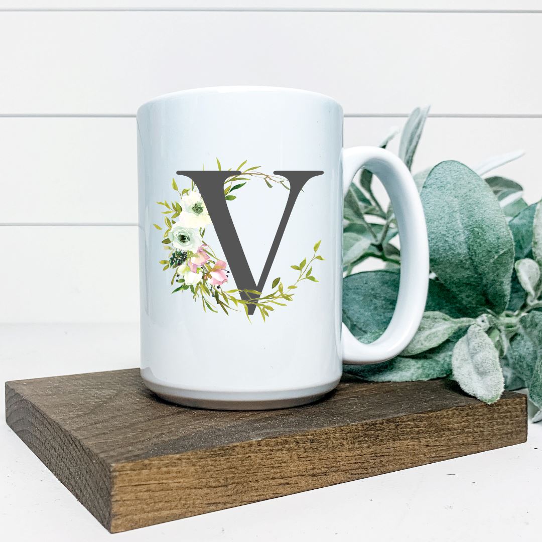 LETTER V MUG Harlow Boutique Official Online Store 